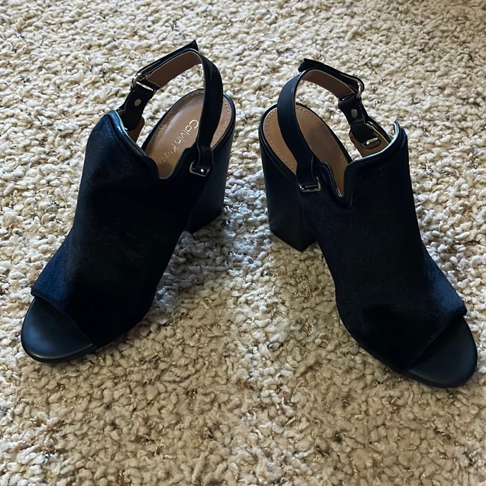 Calvin Klein show size 7